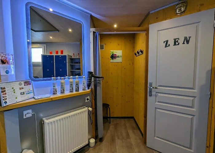 Perchee Avec Terrasse, Sauna Et Bbq A - Fr-1-589-770 *